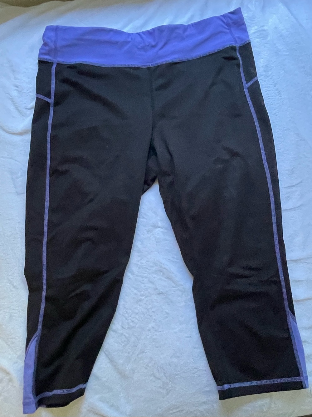 Xersion Black and Purple Capri Active Leggings